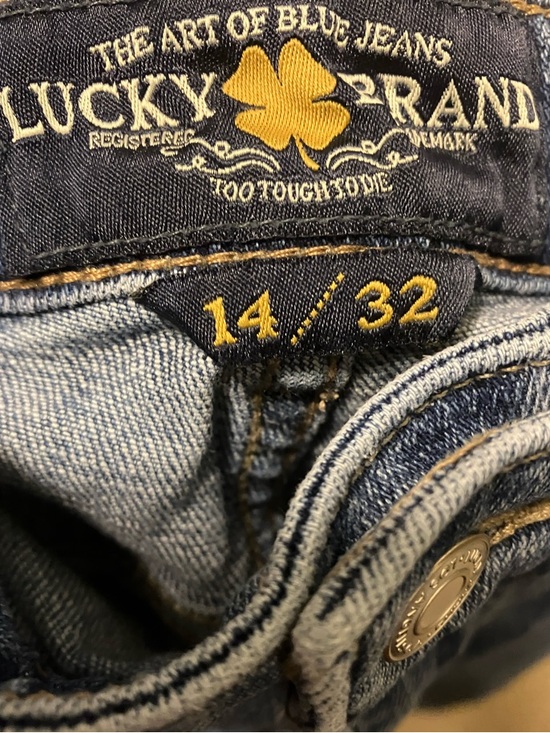 Lucky Brand Women's Straight Jeans in Light Blue Wash - Picture 2 of 10